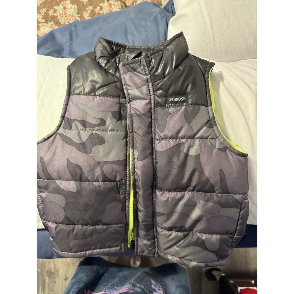 3T Oshkosh Camo Puffer Vest Lime Green Inside